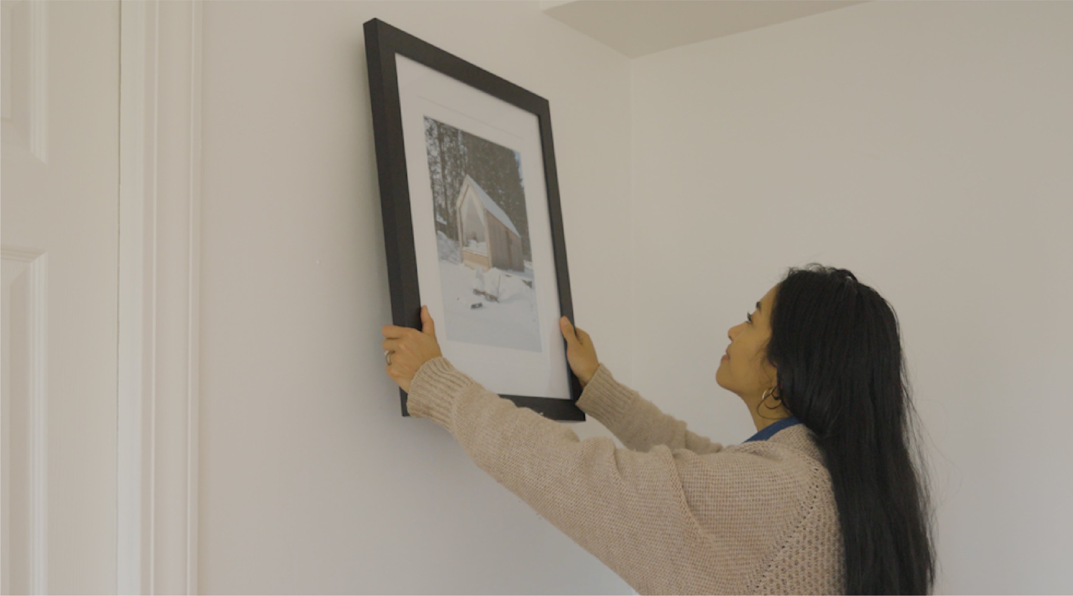 Winter 2026 Framing Trends: Solid Wood, Tempered Glass & Oversized Statement Frames